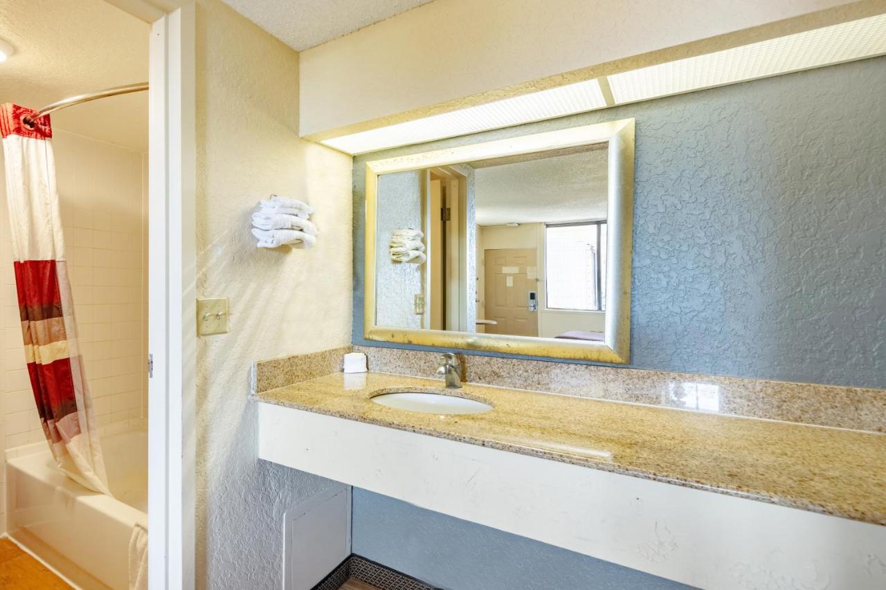 Econo Lodge Palm Harbor - Clearwater Exterior foto
